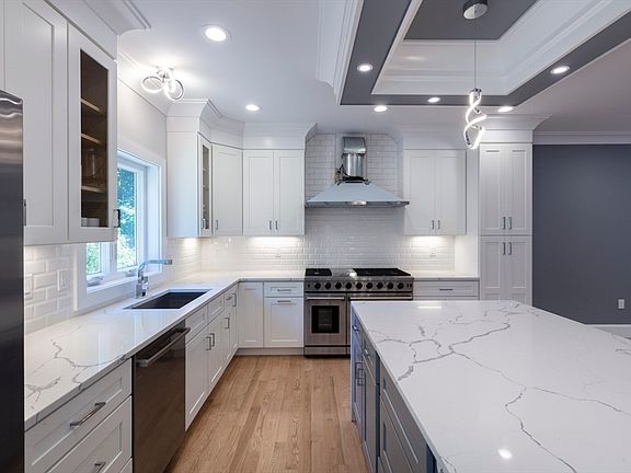 5th image of 239 Hardy Pond Rd