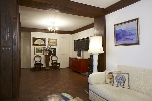 Sold by Stribling | media 4