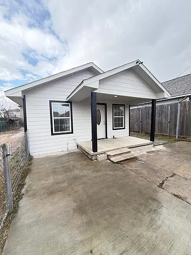 1819 Carr St Photo 1