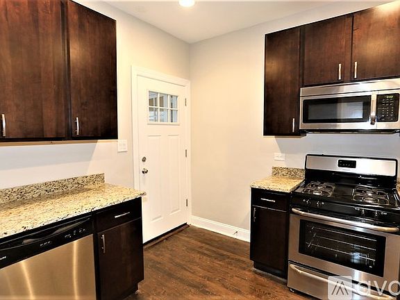 4th image of 2647-49 N Sacramento Ave #26473