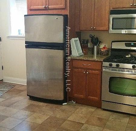 2nd image of 4816 N Hermitage Ave APT B2