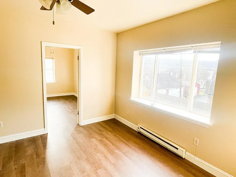 3500 Elm St #6 — Photo 4