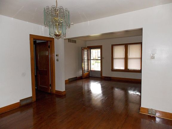 4th image of 6610 Marshall Ave