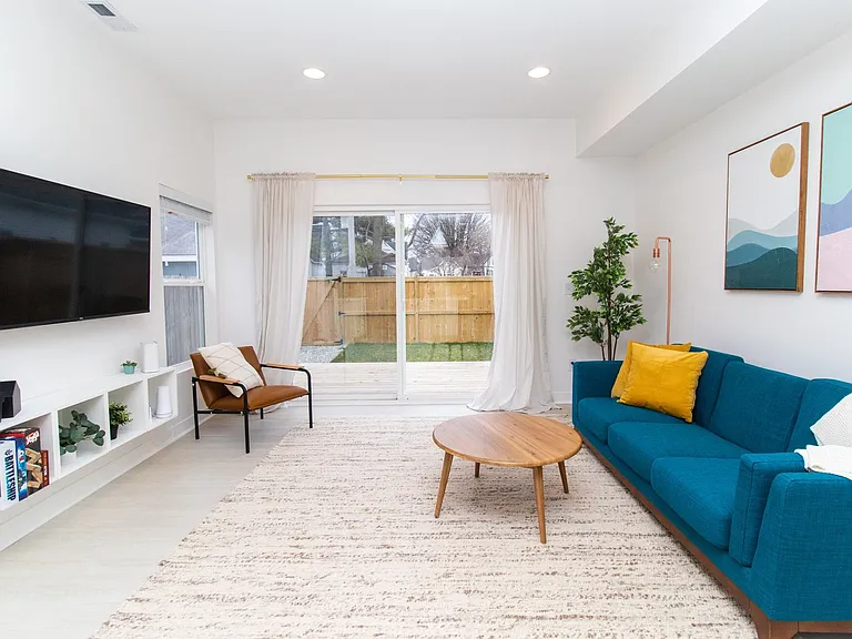 1627 English Ave — Photo 5