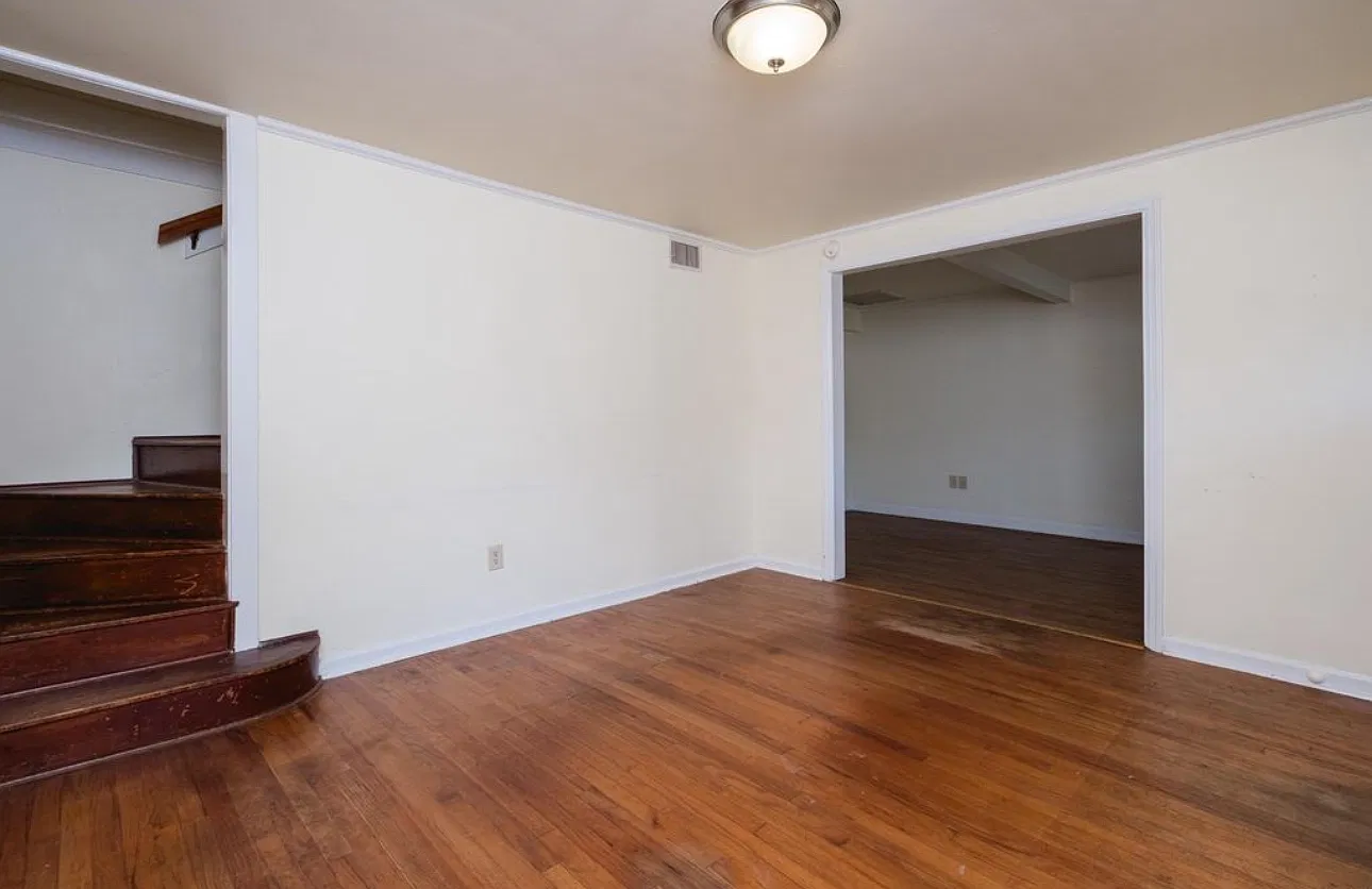 2 bed, 912 sqft, $1,500 — Photo 2