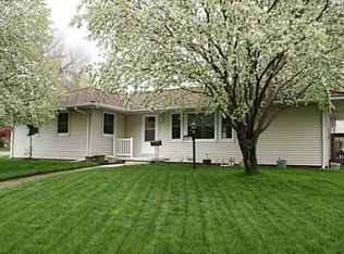 2329 Farwell Rd, Des Moines, IA 50317