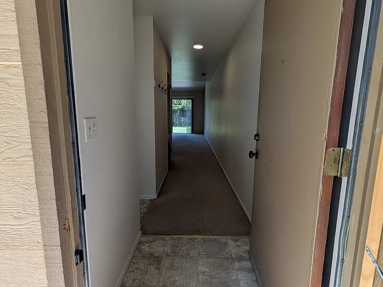 285 Saint Michael Ct #B — Photo 10