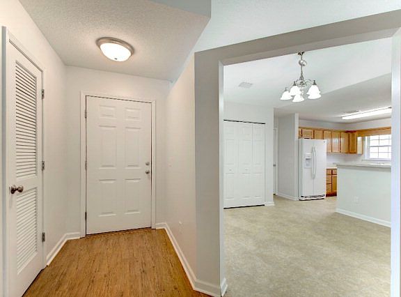 5th image of 114 Tanglewood Dr