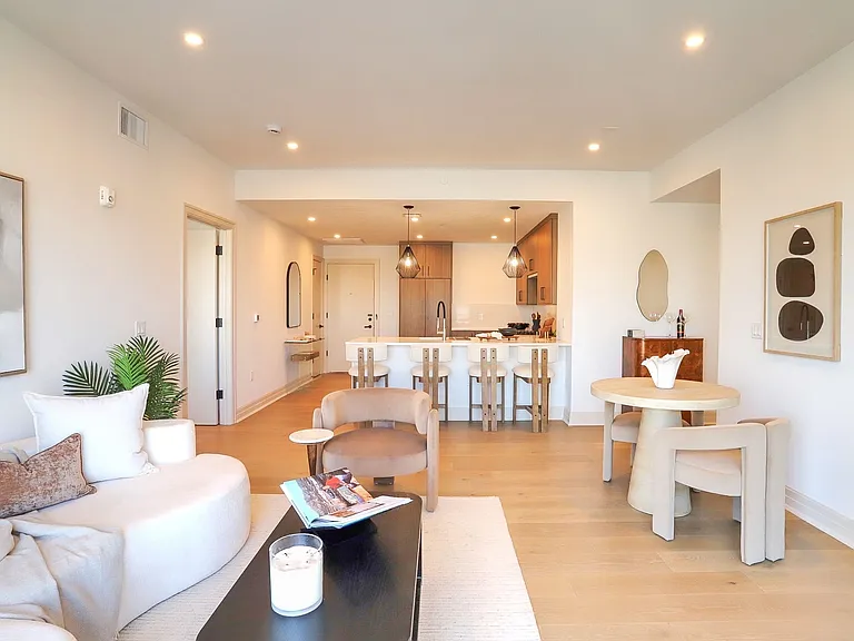 931 Madison St #405 — Photo 8