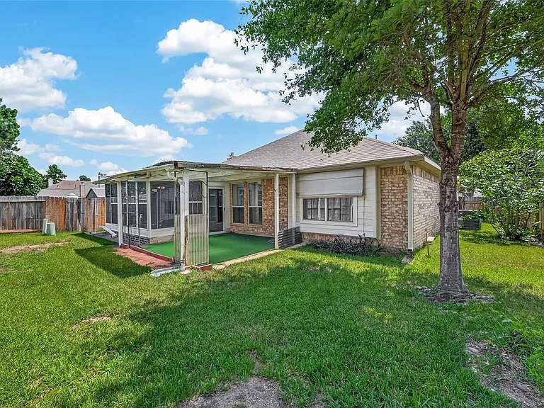 4823 Grand Chateau Ln — Photo 38