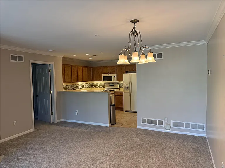 523 Brookfield Dr #81 — Photo 14