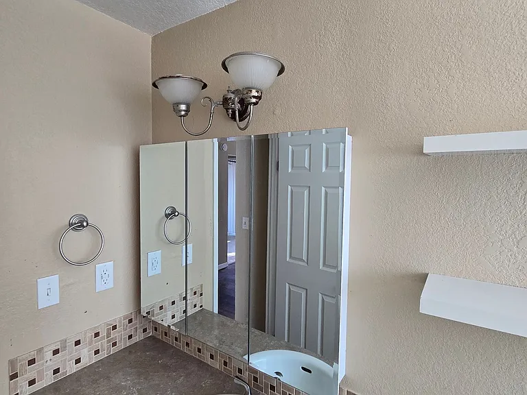 1715 Center Ave #1 — Photo 9