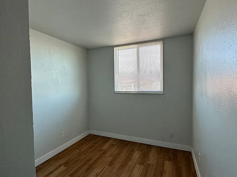 NShields636 (KC-LN-KB) — Photo 10