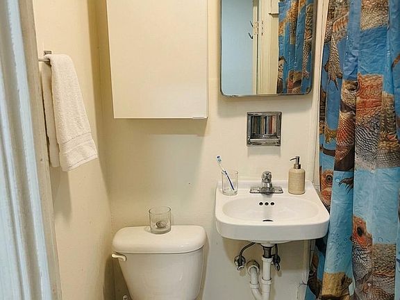 5th image of 526 N 19th St #2R