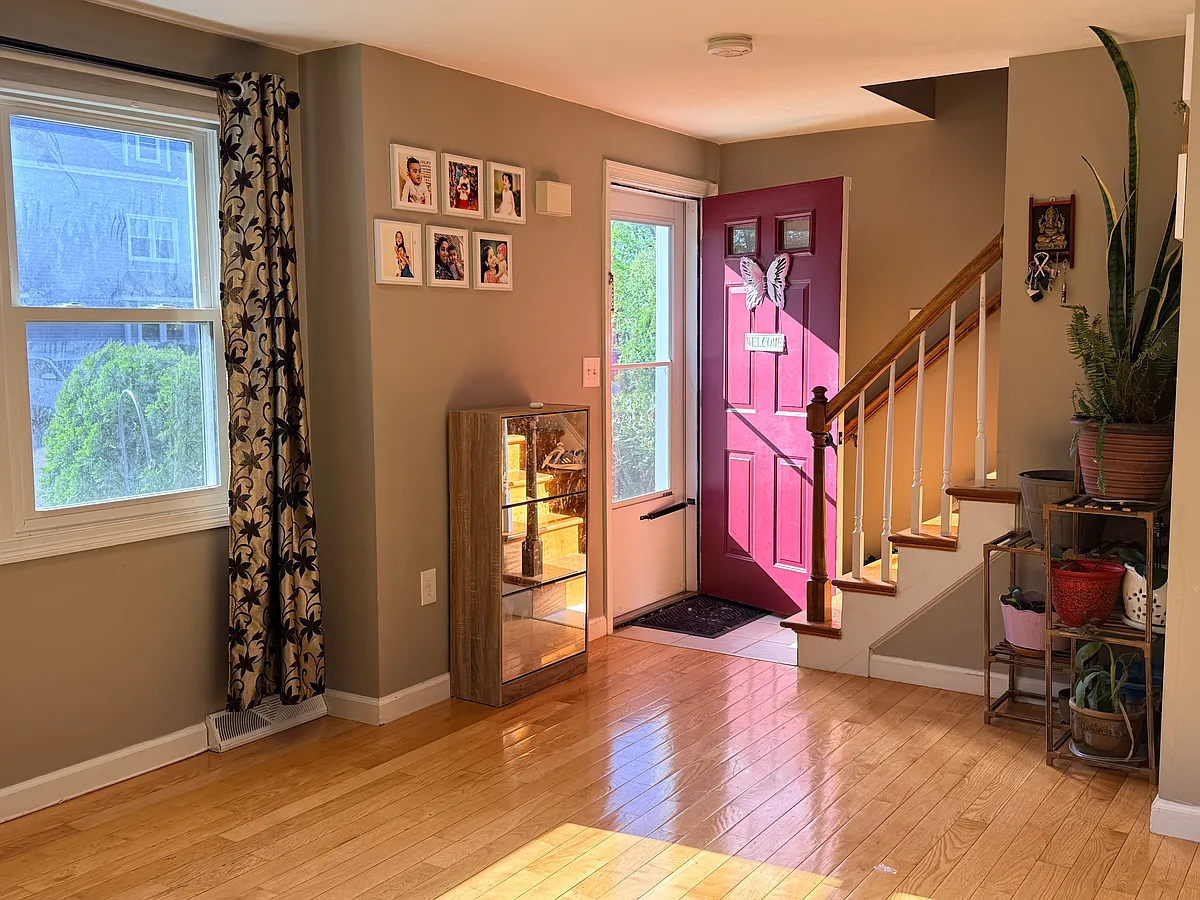 Building Photo - 37 Pinecrest Vlg #37