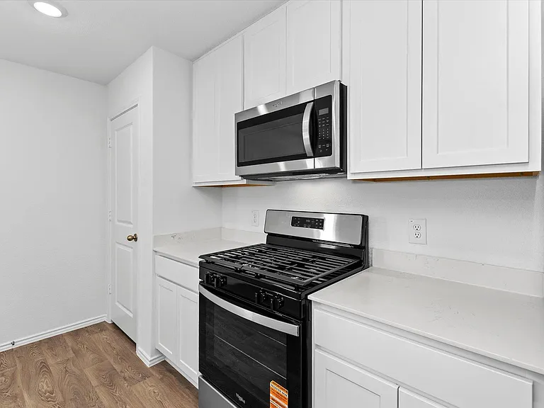 456 Sandringham Loop — Photo 31