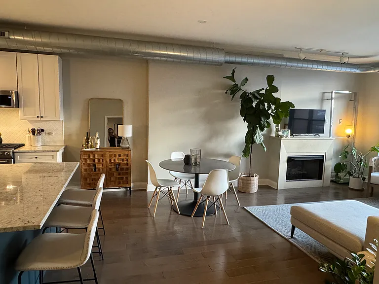 1200 W Monroe St #804 — Photo 8