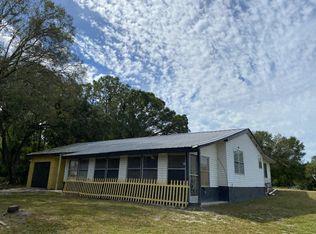 1051 Hawthorn St, Zephyrhills, FL 33540