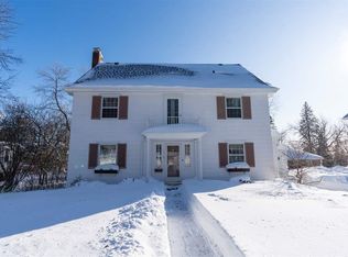 2710 E 7th St, Duluth, MN 55812