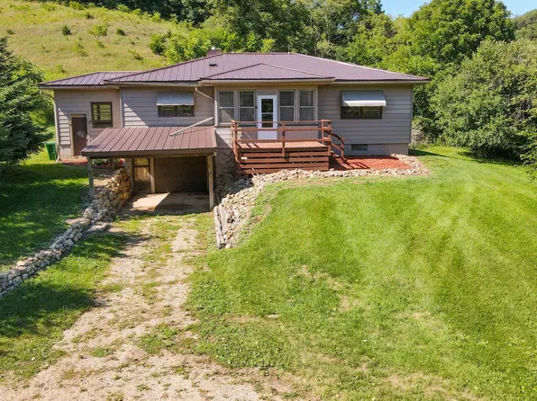 S11233 Hazelnut Rd, Spring Green, WI 53588