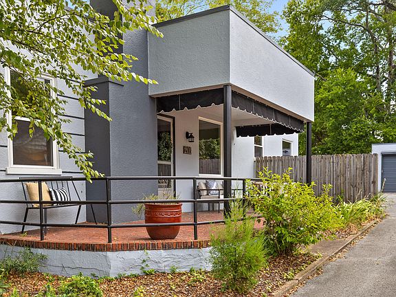 2nd image of 203 Parkway Cir