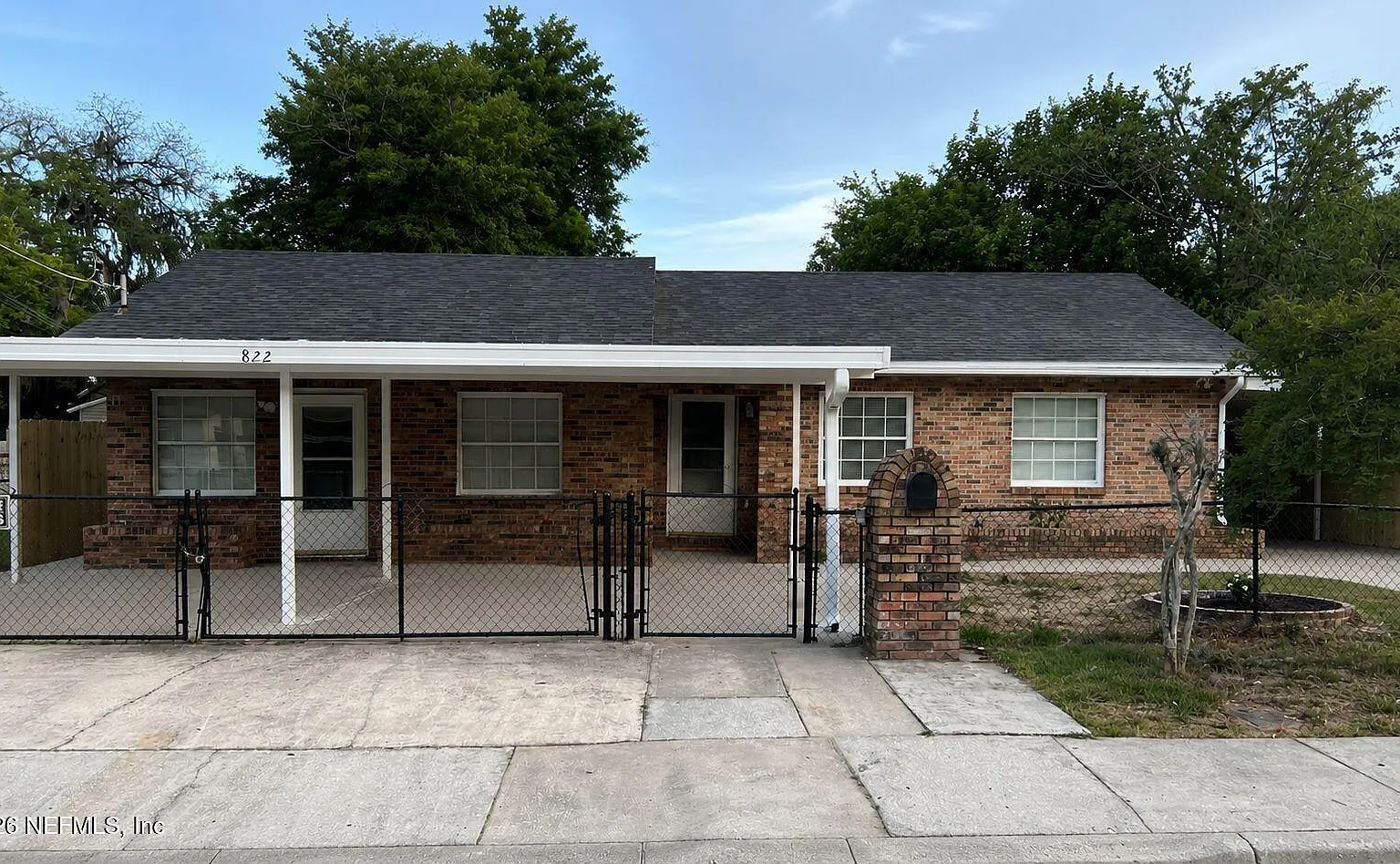 4 bed, 3.0 bath, 1411 sqft, $1,700 — Photo 1