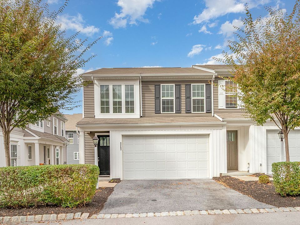 1st image of 3257 Lark Way