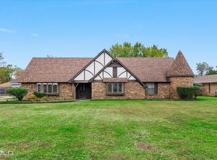 2114 Landau Ln, Bossier City, LA 71111
