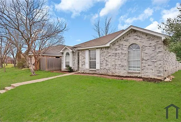 2820 Bent Brook Dr — Photo 2