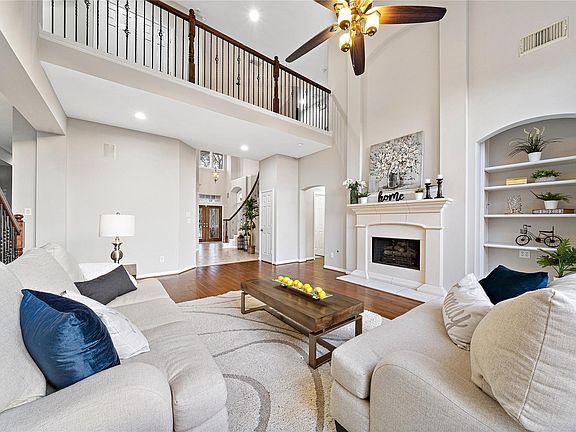 3rd image of 6015 Dillon Creek Ln