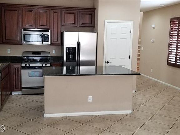3rd image of 3321 Umbria Gardens Ave