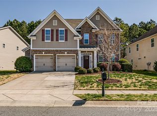 10728 Bere Island Dr, Charlotte, NC 28278