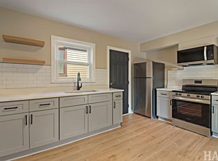 7321 14th St APT B, Forest Park, IL 60130