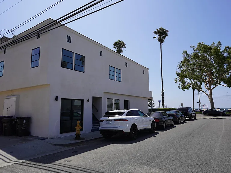 16 Nieto Ave — Photo 8