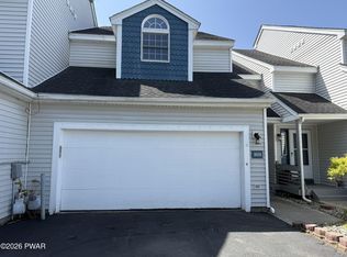 4024 Rivercrest Ct, Milford, PA 18337