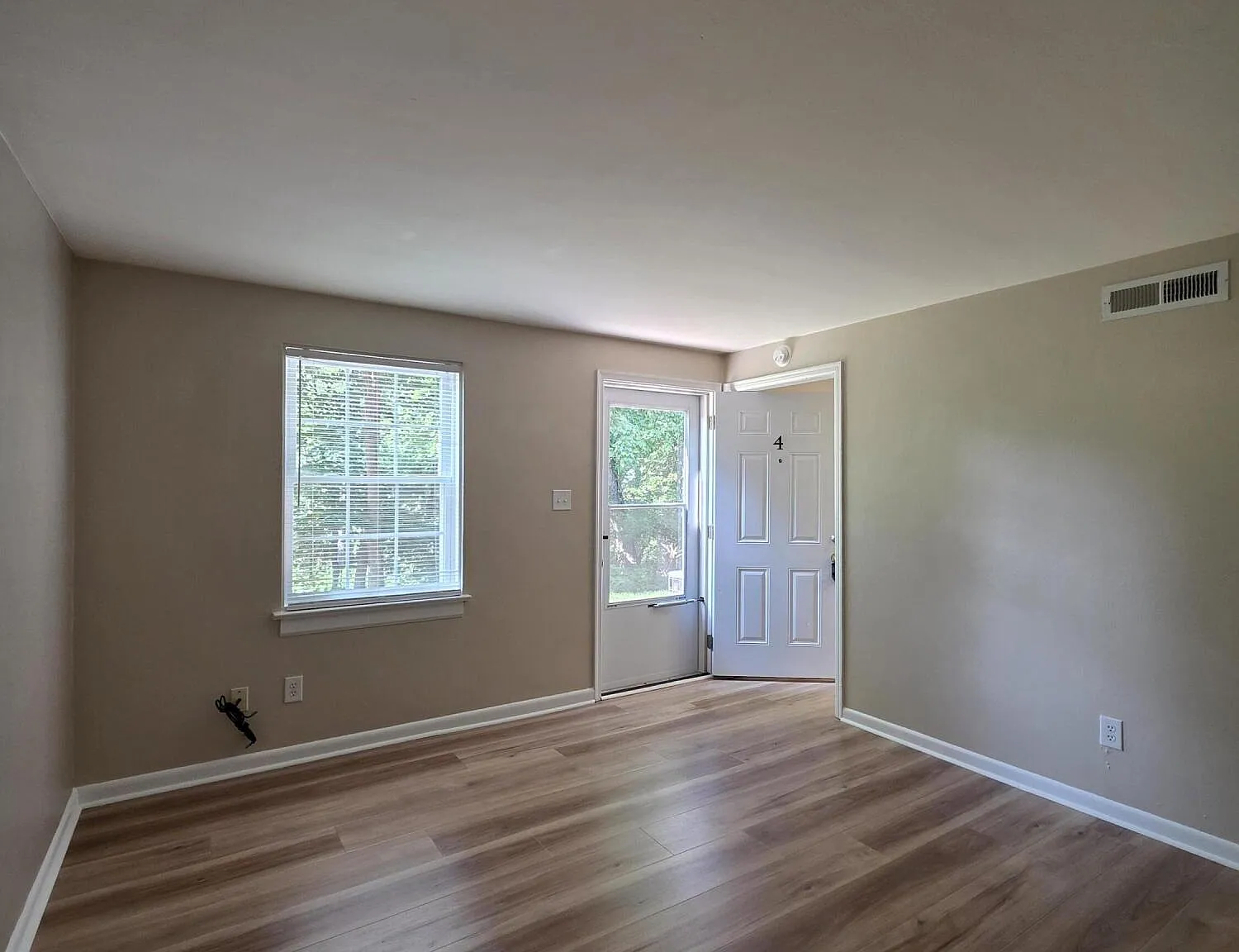 1 bed, 1.0 bath, 546 sqft, $1,050 — Photo 4