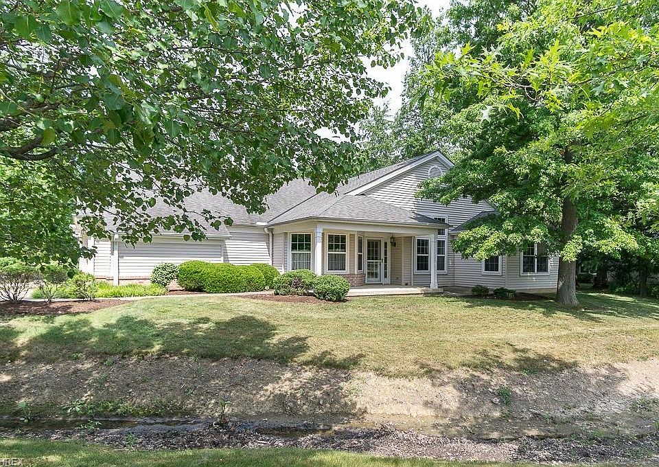 1st image of 67 Community Dr