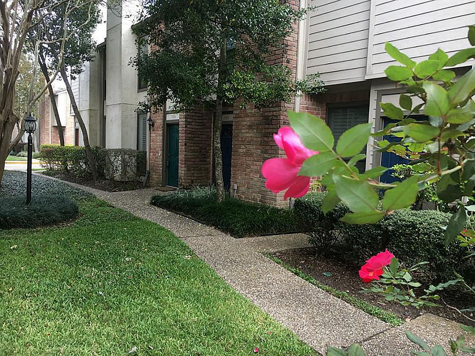 1st image of 1201 McDuffie St Unit 139