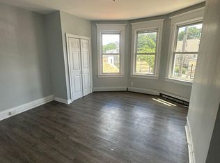363 Walnut St #2S, Yonkers, NY 10701