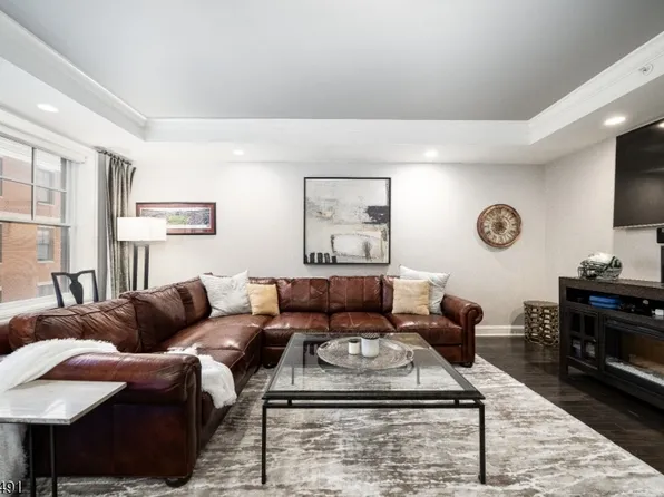 40 W Park Place #404, Morristown Town, NJ 07960