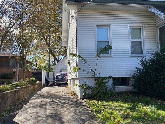 5th image of 304 Clark Ln