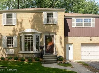 218 N Russel St, Mount Prospect, IL 60056