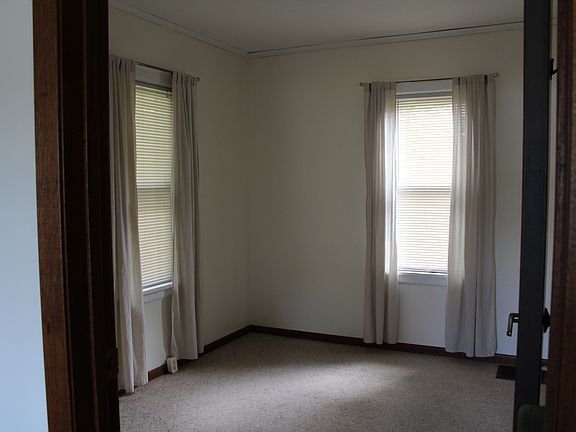 5th image of 119 S 6th Ave
