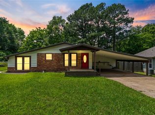 1815 N Woolsey Ave, Fayetteville, AR 72703