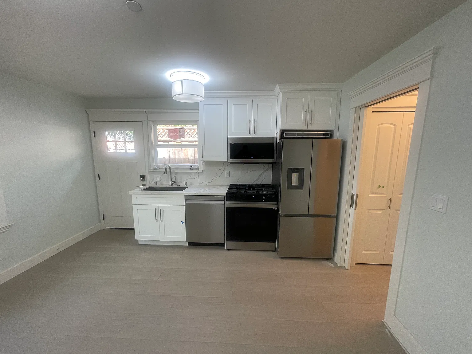 1 bed, 521 sqft, $3,100 — Photo 4