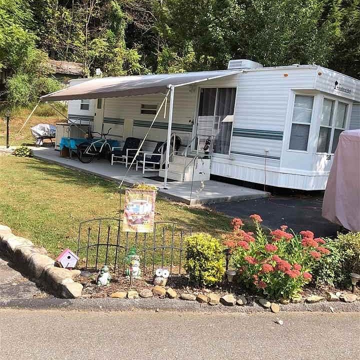 1st image of 4229 E Parkway Lot 390