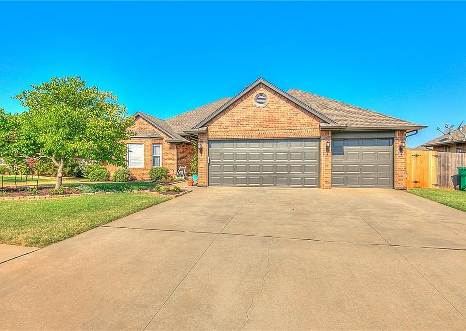 1st image of 13905 Agate Dr