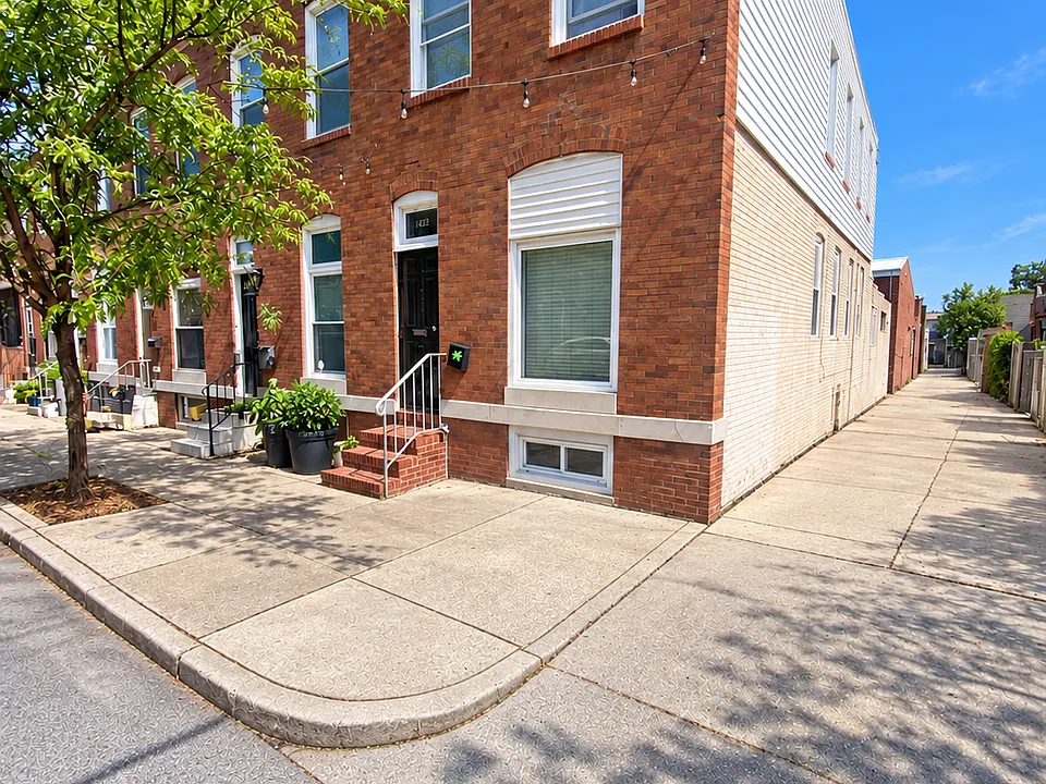 635 S Eaton St #1
