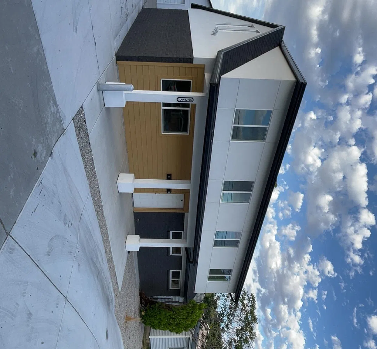 445 E Fort Union Blvd — Photo 1