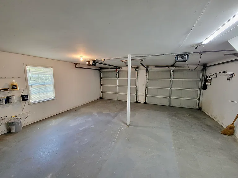 1003 Law Ln — Photo 25